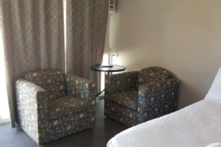 Room 83 of 108