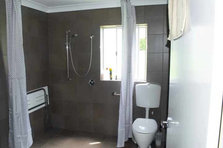 Room 8 of 24