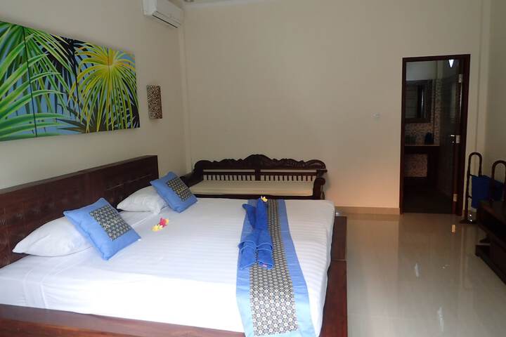 Room 7 of 36