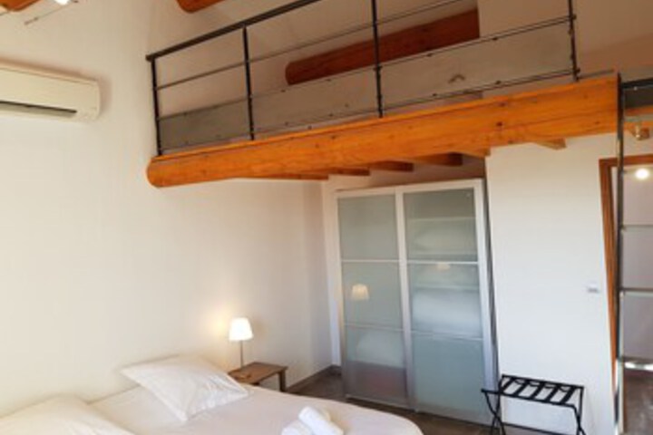 Room 37 of 51