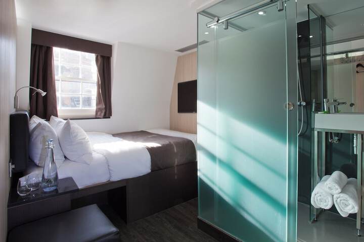 Room 5 of 36
