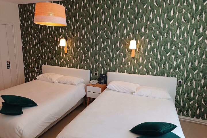 Room 11 of 54