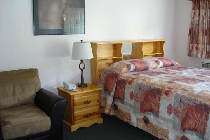 Room 2 of 56