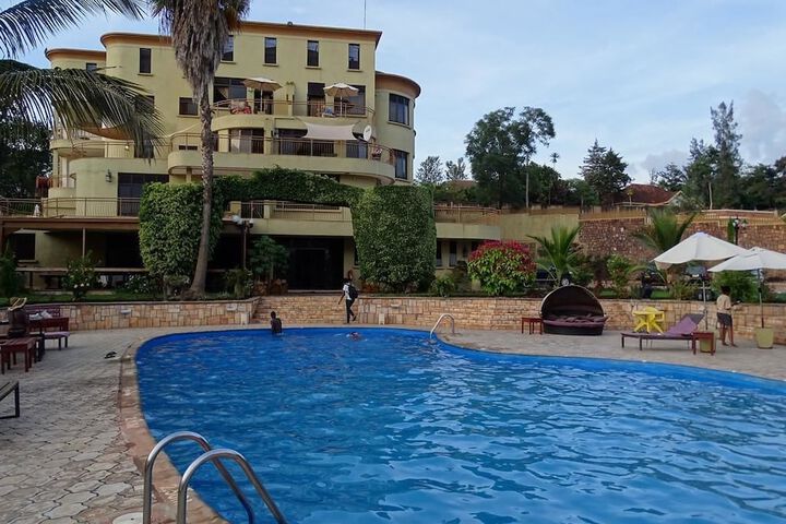Pool Hotel