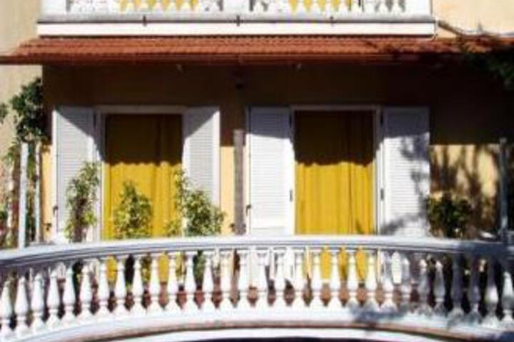 Exterior of B & B SORRENTO TOWN SUITES