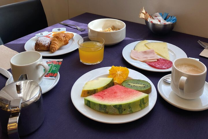 Dining 60 of 75