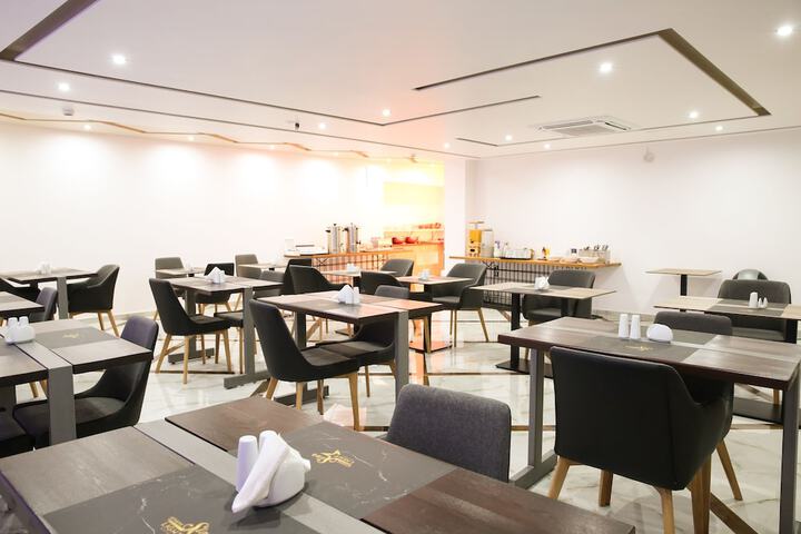 Dining 79 of 120