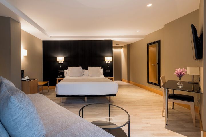 Room 80 of 110