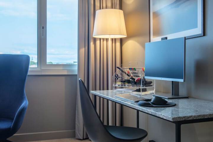 Room 32 of 117
