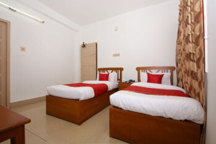 Room 10 of 20