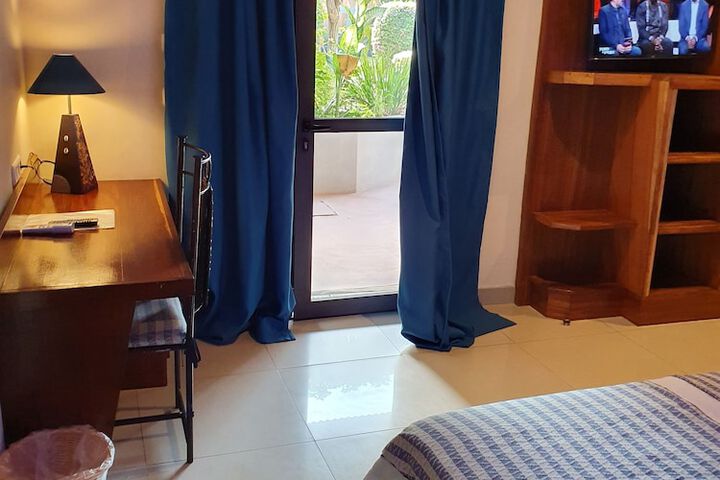 Room 8 of 30