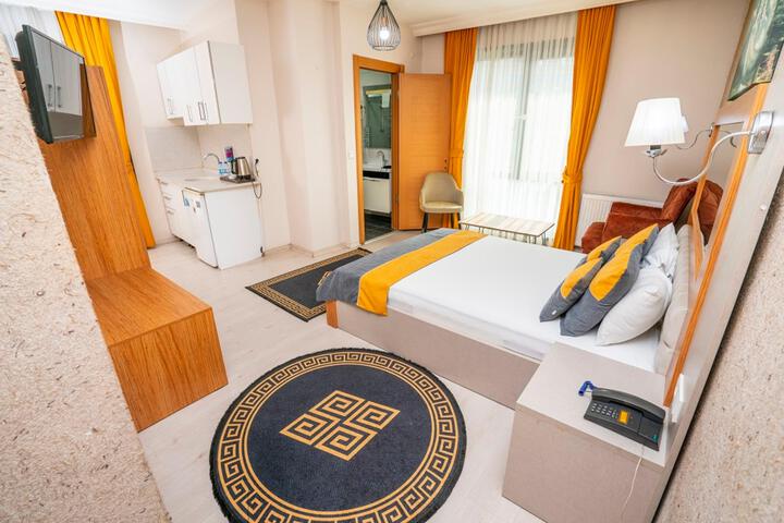 Room 12 of 21