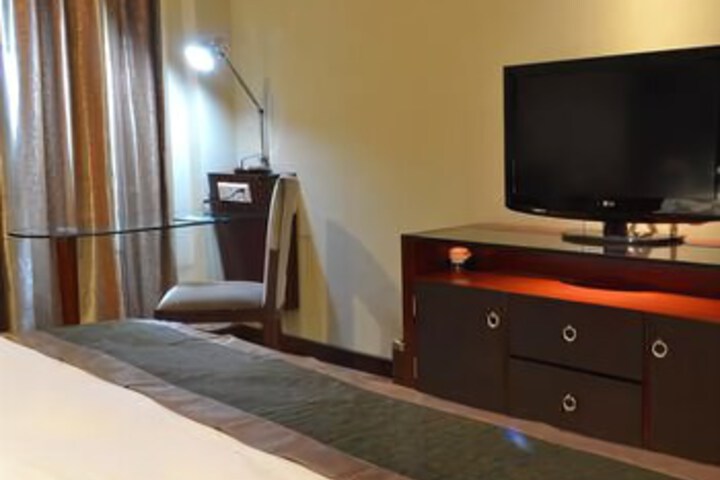 Room 2 of 7