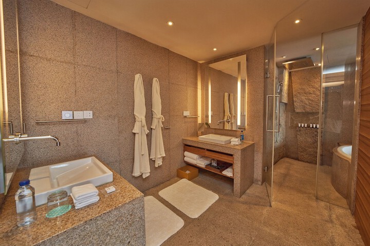 Clean Restrooms