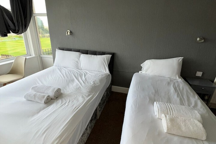 Room 35 of 42