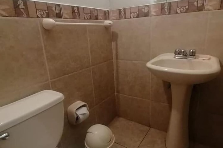 Room 6 of 6