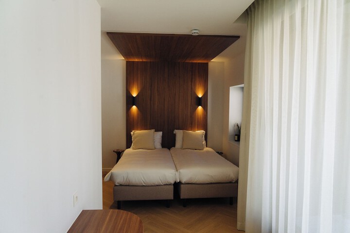 Room 5 of 59