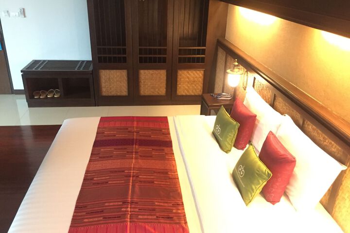 Room 52 of 115
