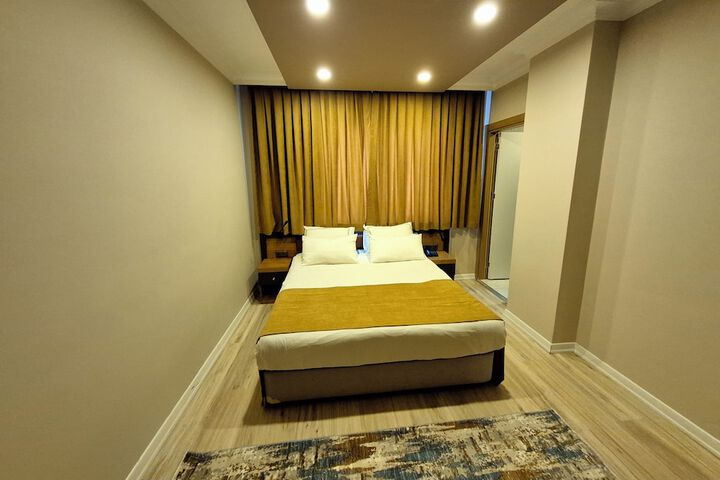 Room 6 of 58