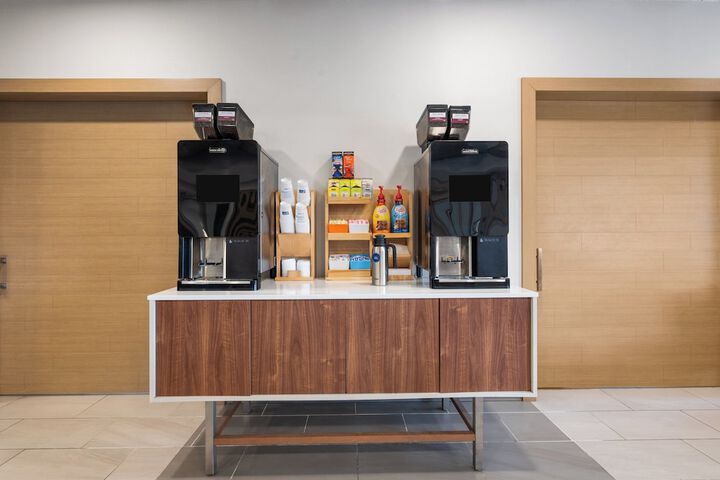 Breakfast/Coffee Service 61 of 82