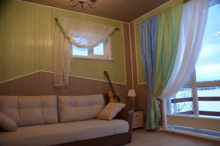 Room 10 of 22