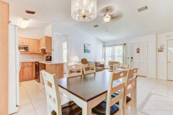 Mermaid Retreat 2 Bedrooms, Canal Front, Sleeps 6 in St. Augustine, FL