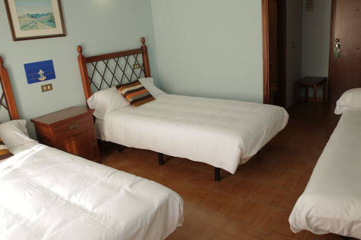 Room 14 of 38