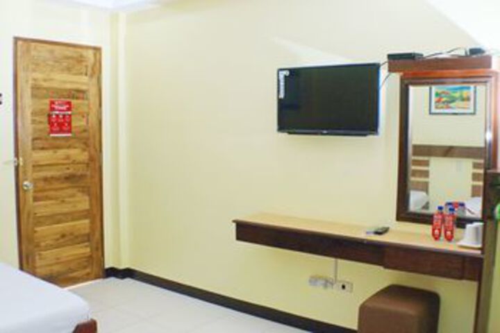 Room 6 of 25