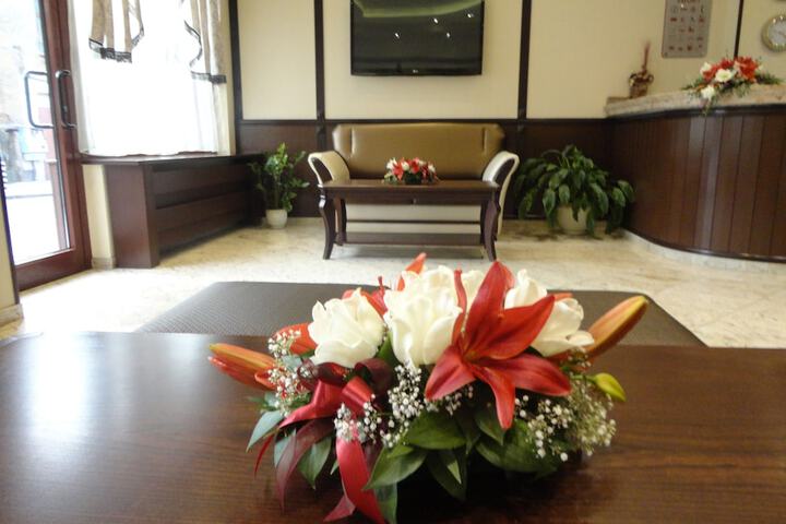 Entrance & Lobby