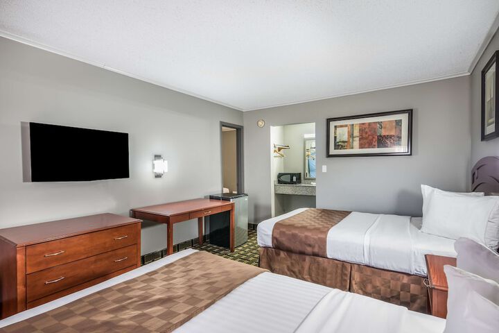 2 Double Beds (1 of 11)