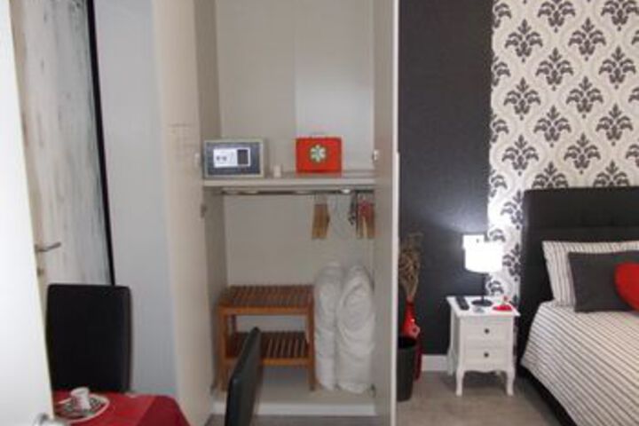 Room 21 of 30