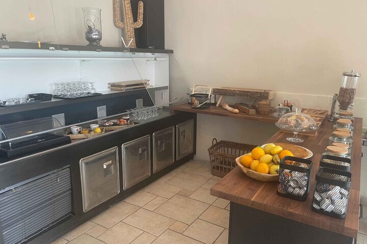 Breakfast/Coffee Service 91 of 128