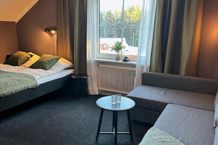 Room 25 of 51
