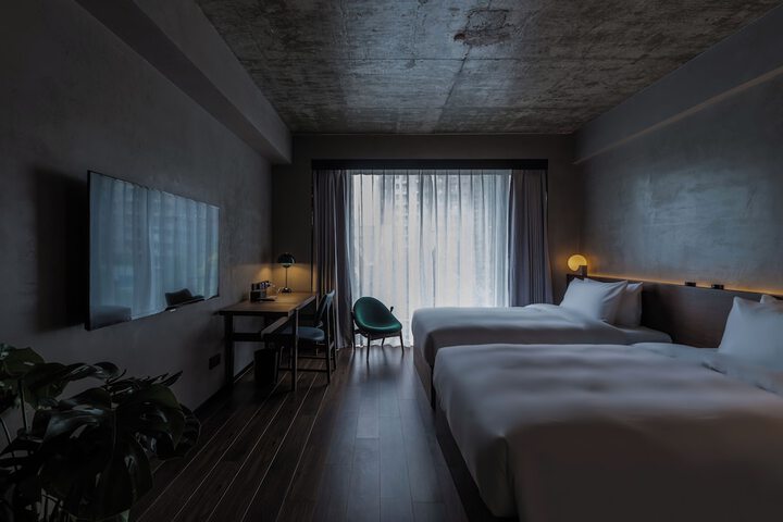 Room 10 of 44