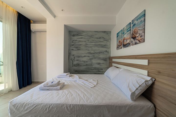 Room 10 of 20