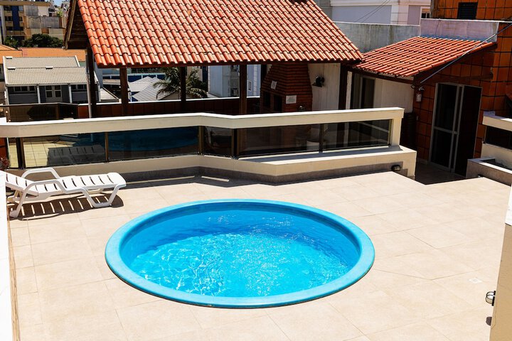 Pools & Facilities