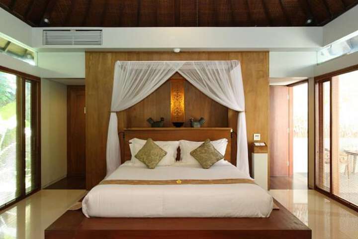 Room 5 of 44