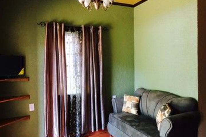 Room 32 of 37