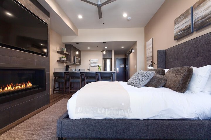 Room 2 of 35