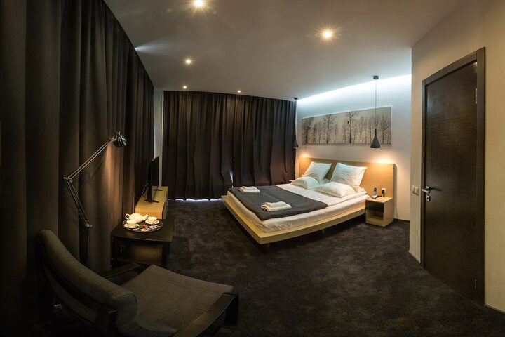 Room 12 of 67