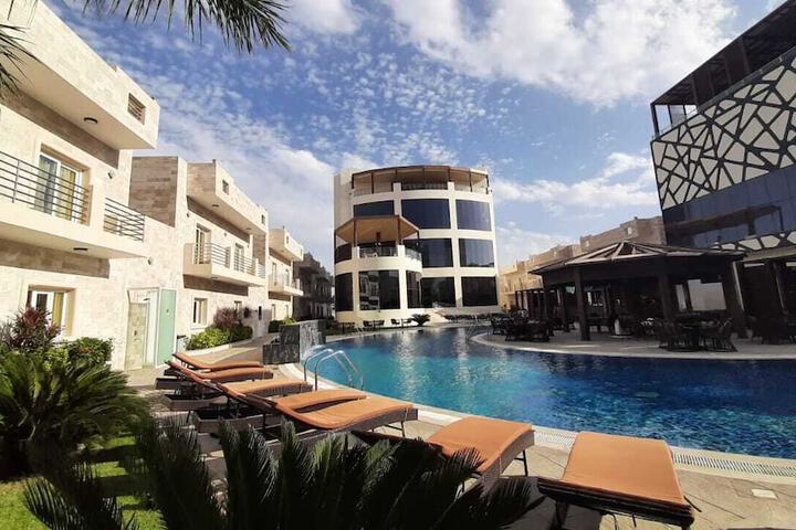 Hotel 84 of 86