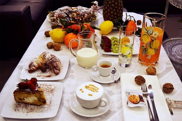 Breakfast/Coffee Service 18 of 50