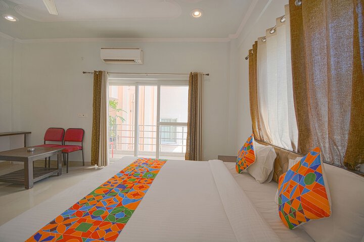 Room 33 of 41