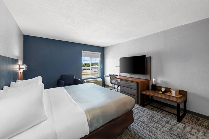 Room 35 of 106