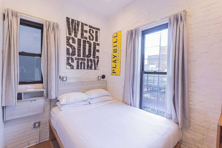 Room 19 of 35