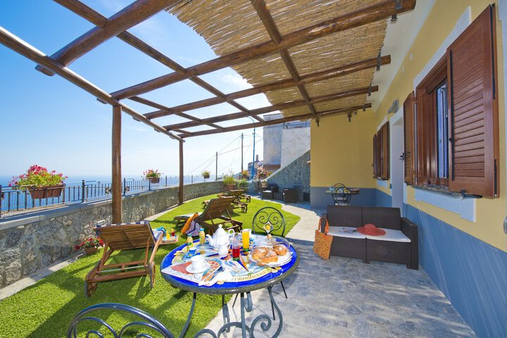 Terrace/Patio 28 of 36