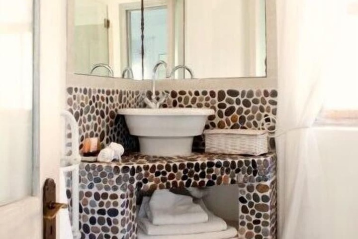 Clean Restrooms
