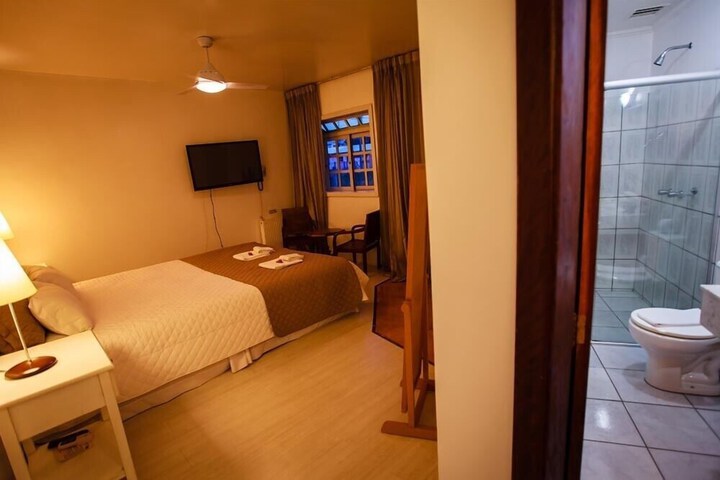 Room 10 of 48