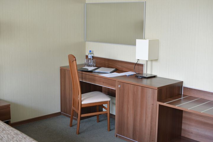 Room 34 of 77