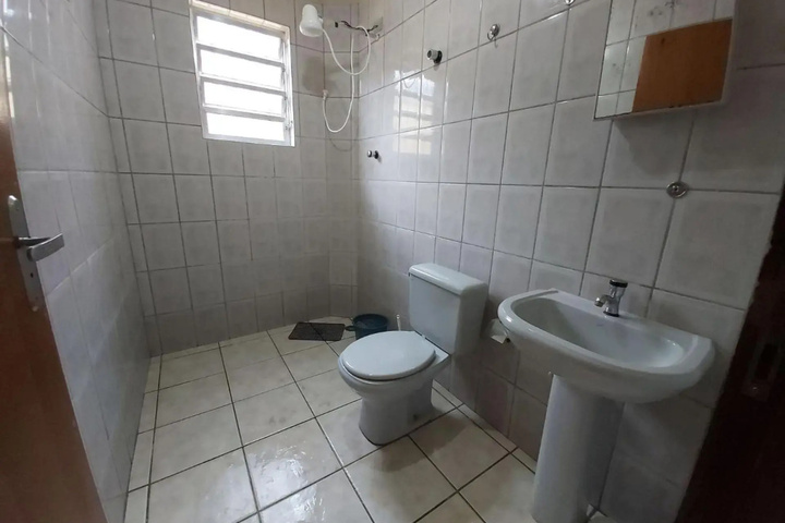 Room 5 of 18